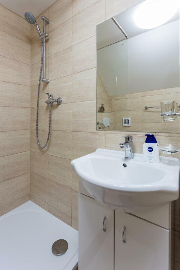 Attic Rooms Tabor Ngoại thất bức ảnh