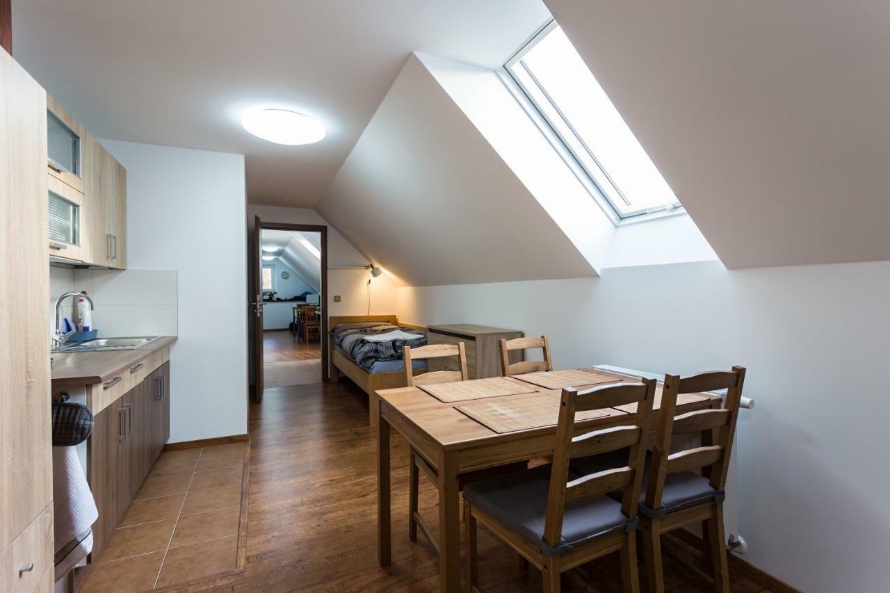 Attic Rooms Tabor Ngoại thất bức ảnh