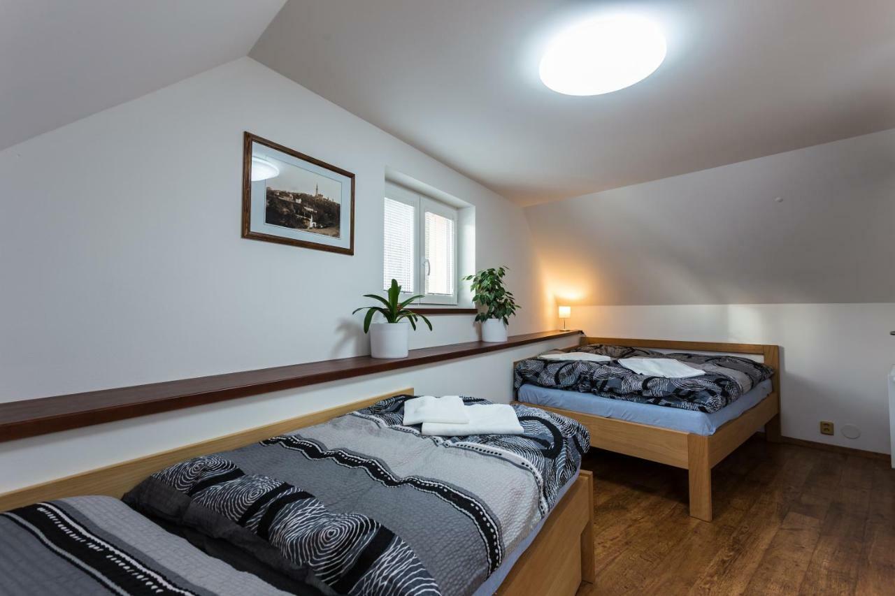 Attic Rooms Tabor Ngoại thất bức ảnh