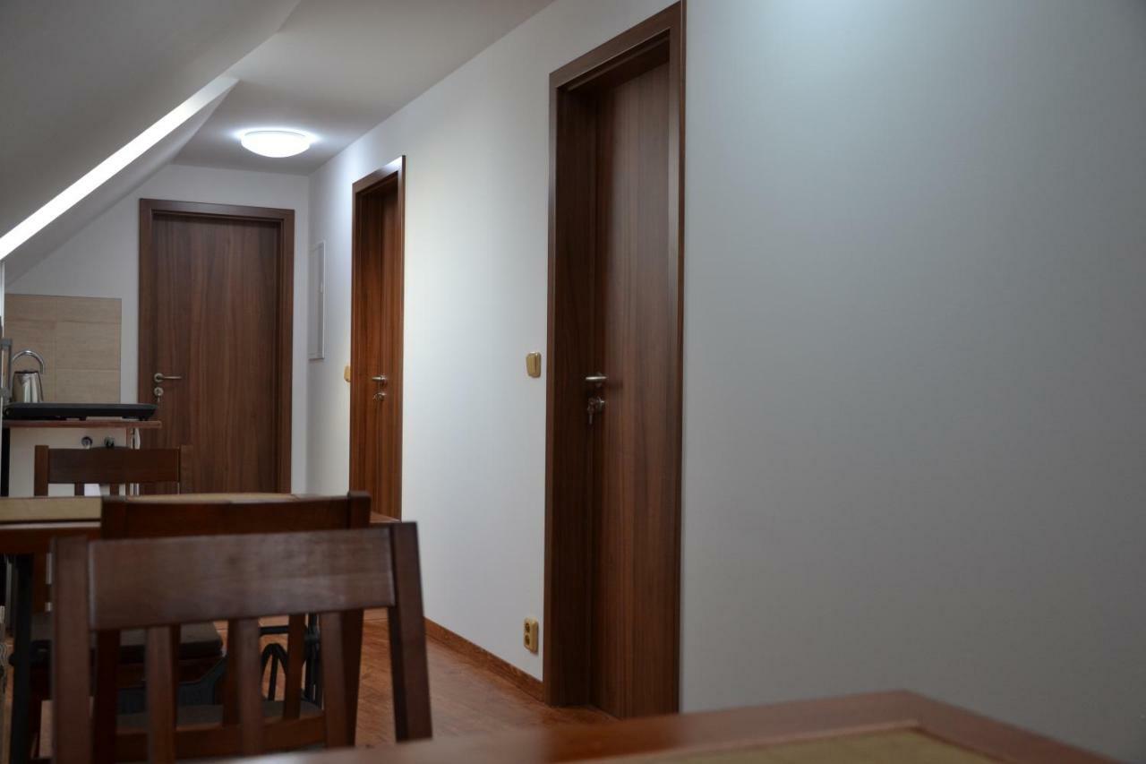 Attic Rooms Tabor Ngoại thất bức ảnh
